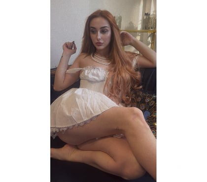 Photos for 🍒 Hot redhead in the city🔥🔥🔥🫦✨