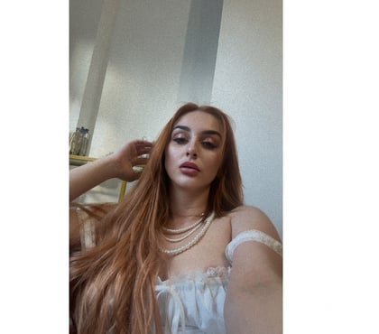 Photos for 🍒 Hot redhead in the city🔥🔥🔥🫦✨