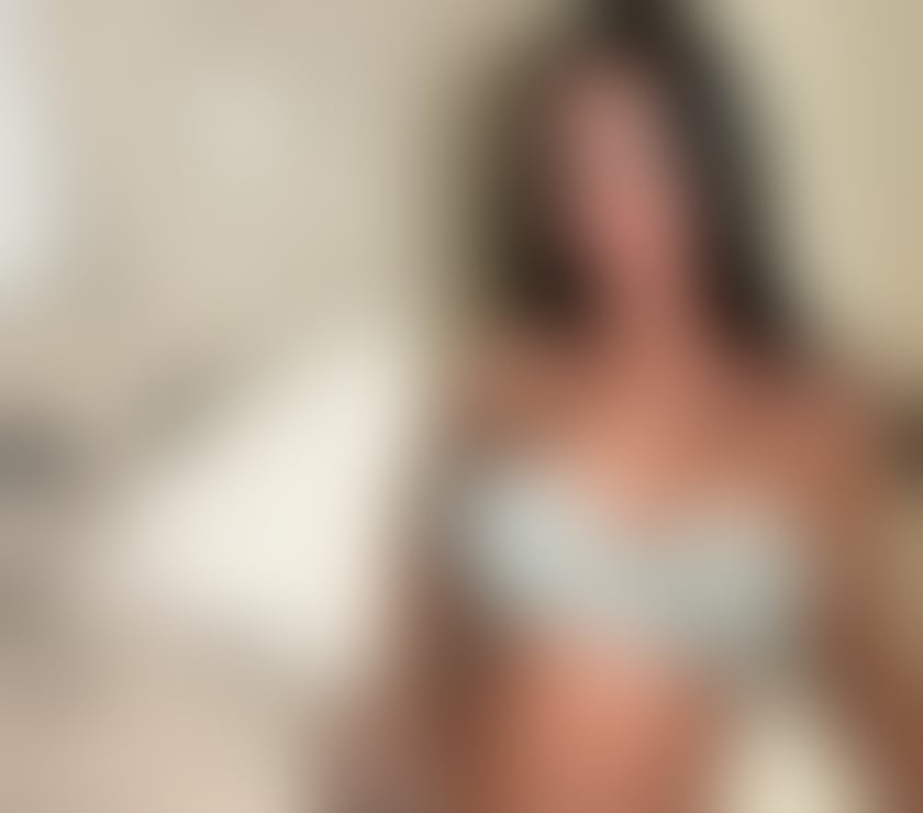 Escorts Kent Maidstone - Photos for 🔞Bombshell Party🥂Strap-on lovers?Domination💦