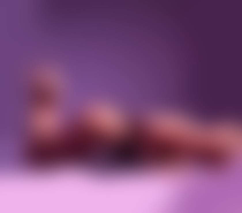 Escorts Kent Swale - Photos for Attractive mature Escort companion GILF