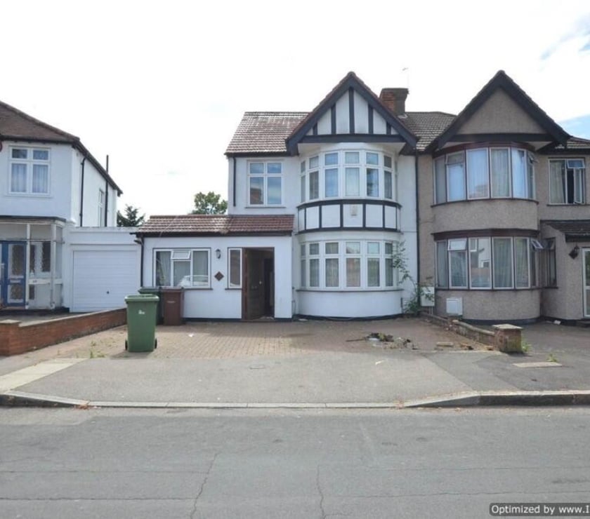 Property to Rent Kenton Brent - Photos for Stunning 5-Bed Extended Semi-Detached Home on Kenton Road