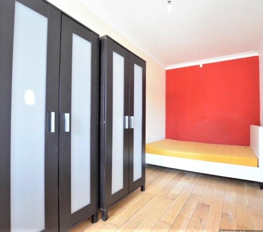 Property to Rent Brent Kenton - Harrow - Photos for Stunning 5-Bed Extended Semi-Detached Home on Kenton Road
