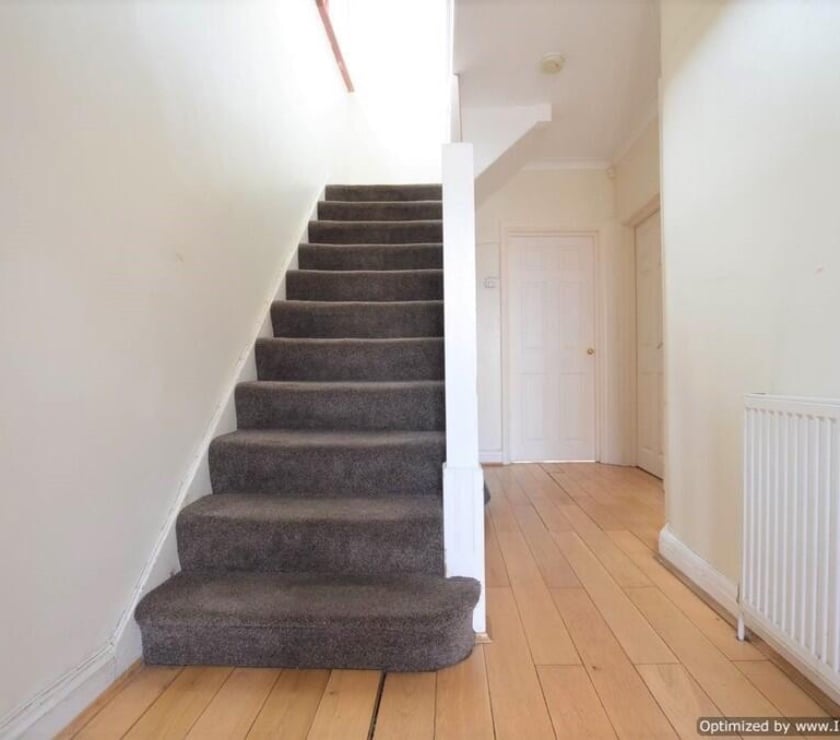 Property to Rent Brent Kenton - Harrow - Photos for Stunning 5-Bed Extended Semi-Detached Home on Kenton Road