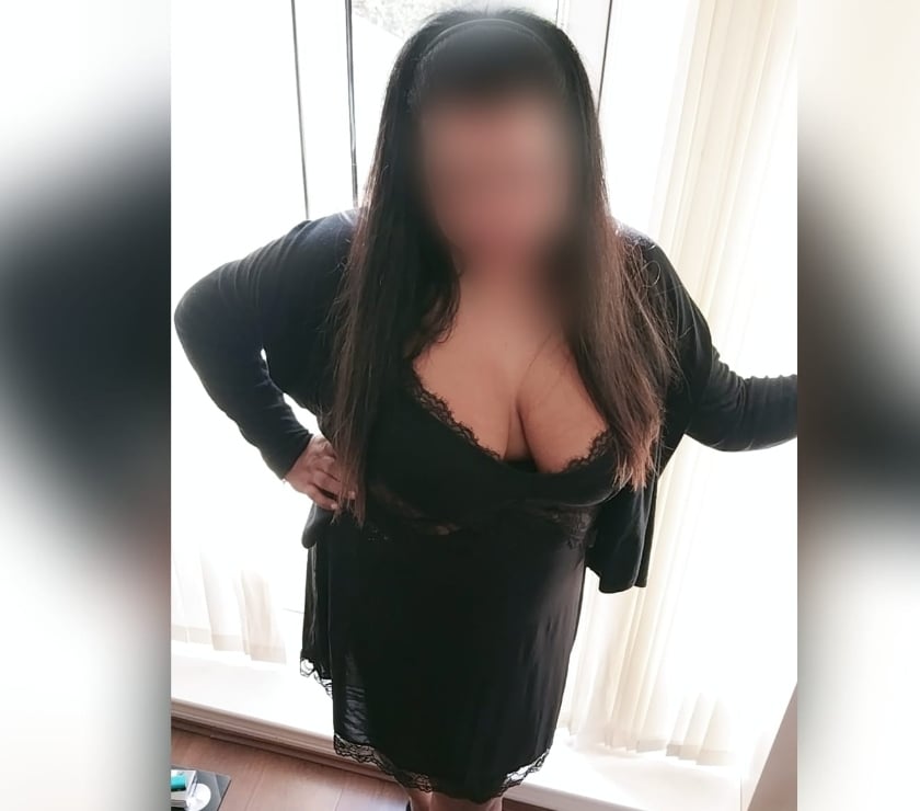 Escorts West London Hillingdon - Photos for SUZEE SOUTH INDIAN CHUBBY GIRL NEW IN TOWN 🇮🇳