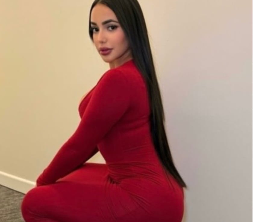 Escorts and Massages Cheltenham Town Centre Cheltenham - Photos for New In Cheltenham!!!HELEN PARTY GIRL