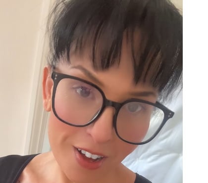 Escort Southsea Portsmouth - Photos for English born MILF curves in the right places .