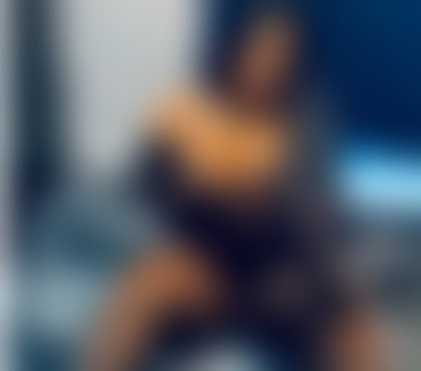 Escorts North London Enfield - Photos for ☎️🥵HOT🍑SEXY AND💦WET 🍆OWO Queen of blow👑