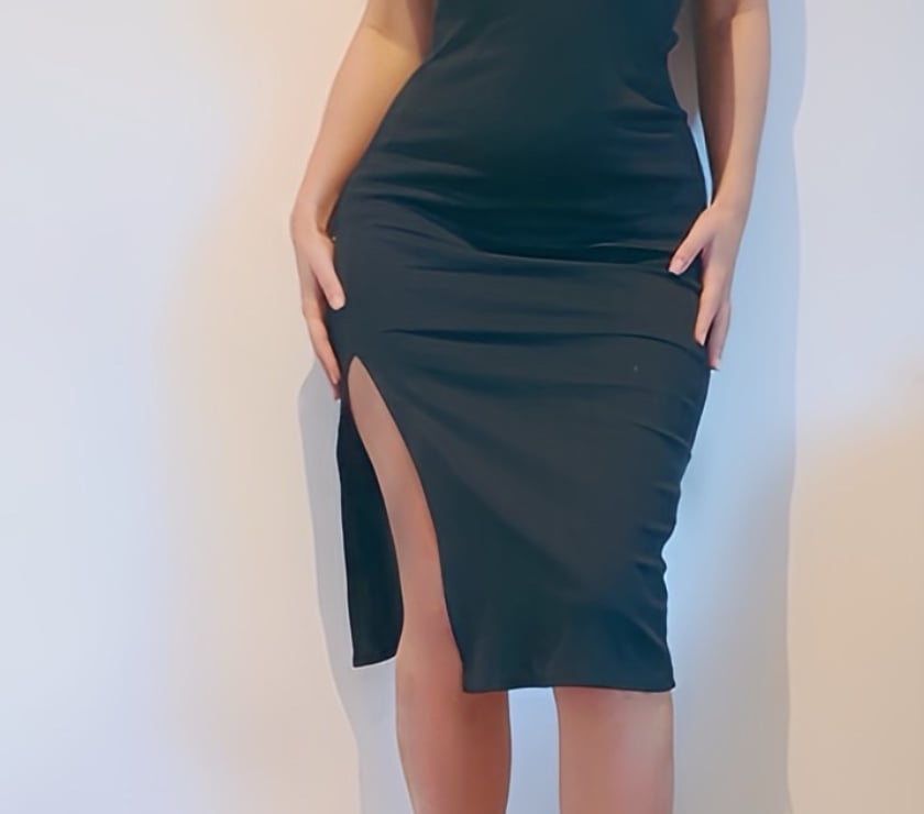 Slim Leggy Brunette Late Night Outcall GFE