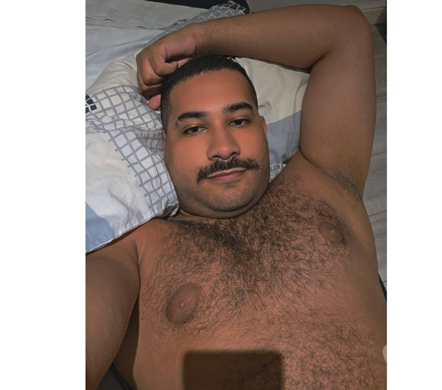 Gay massage North West London Wembley Park - North West London - Photos for Arab Vers Top Bear Dominant in wembley london with a place