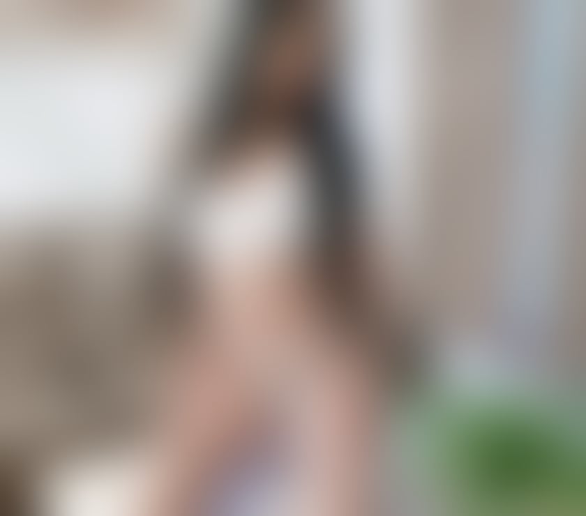 Ella NEW IN TOWN Party girl 100%