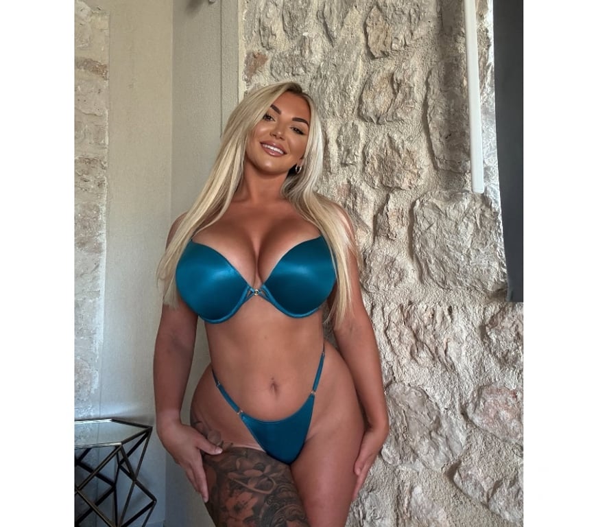 Escorts Surrey Guildford - Photos for TINA ❤️SEXY AND SENSUAL🫦outcall