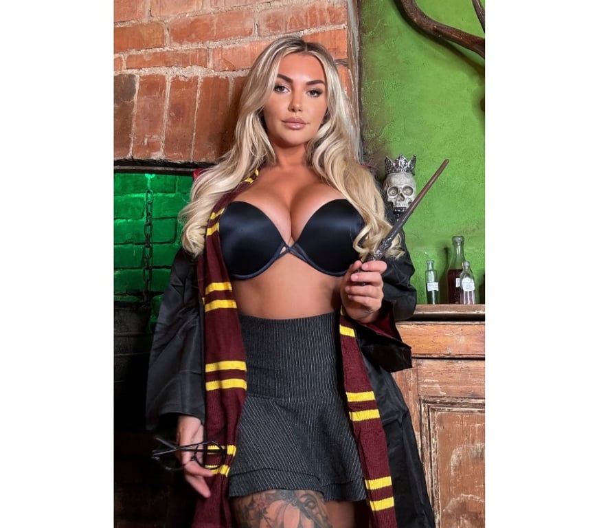 Escorts Surrey Woking - Photos for The Surprise You’ve Been Waiting For 🔞 💎