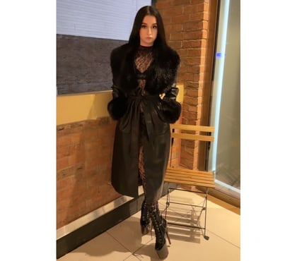 Escorts Stratford East London - Photos for 💎 Lisa — 19 • Petite • Luxury & Mystery 💎