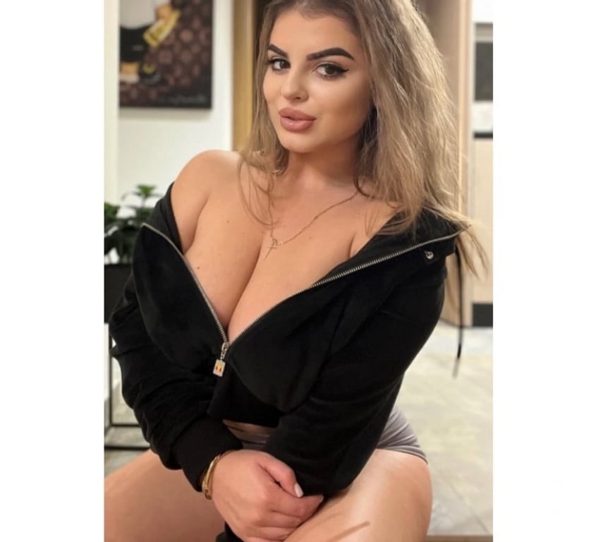 Escorts Derbyshire Derby - Photos for 😜CURVY SANDRA PARTY😜 OUT CALL,FULL SERVICE❌