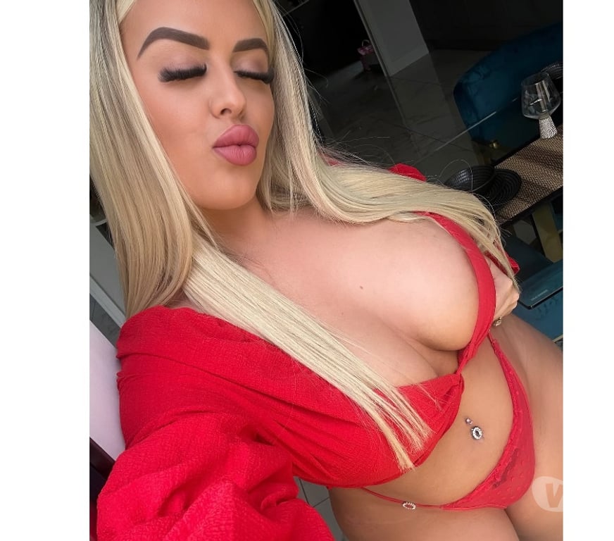 Escorts South West London Richmond upon Thames - Photos for 🔥🅱🆄🆂🆃🆈 🅱🅻🅾🅽🅳🅴🔥