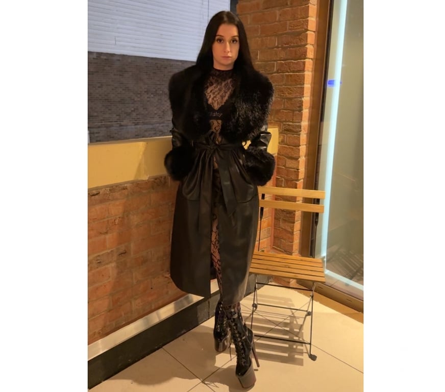 Escorts East London Redbridge - Photos for 💎 Lisa — 19 • Petite • Luxury & Mystery 💎