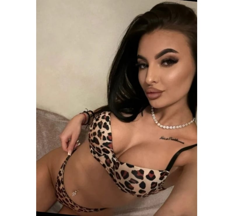  Escorts & Erotic Massage High Wycombe Buckinghamshire - Photos for Hi, I'm Miryam, a brunette escort eager for crazy things.