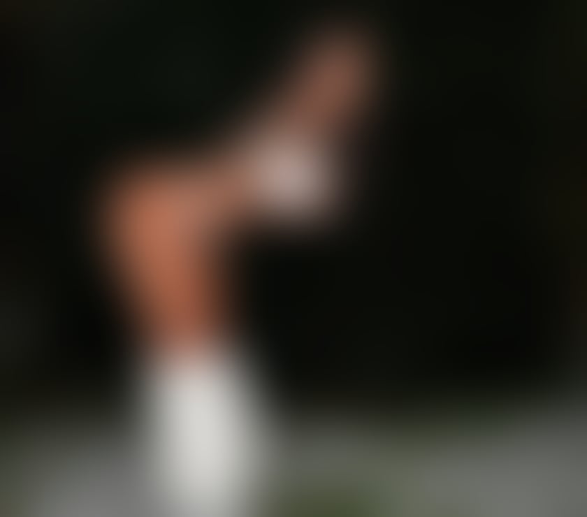  Escorts & Erotic Massage Guildford Town Centre Guildford - Photos for NEW IN TOWN available for outcall party 🎉