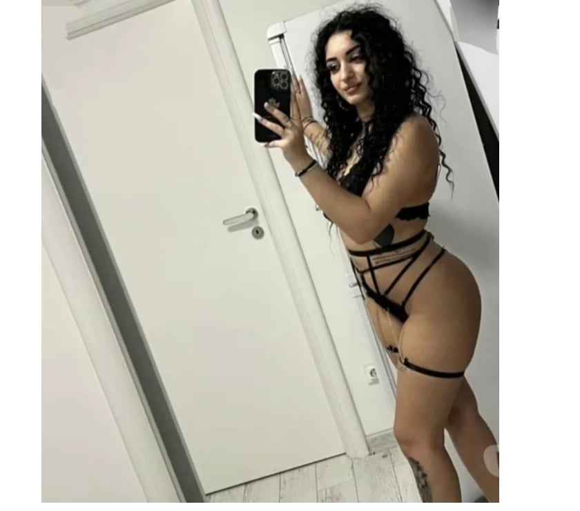 Escorts and Massages Huddersfield Kirklees - Photos for NEW In TOWN PARTY GIRL JUST OUTCALL