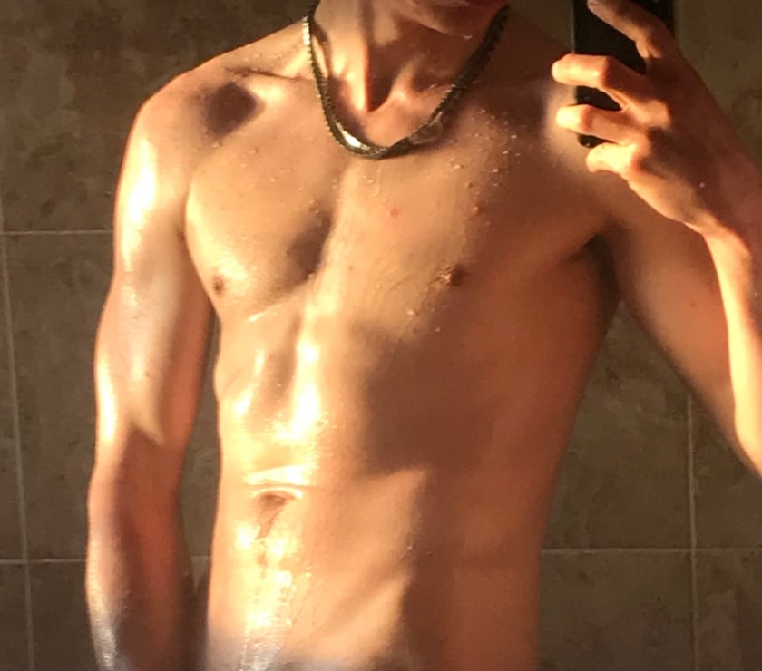 Escorts Norwich City Centre Norwich - Photos for Hung Polish prince WhatsApp me 07990998964