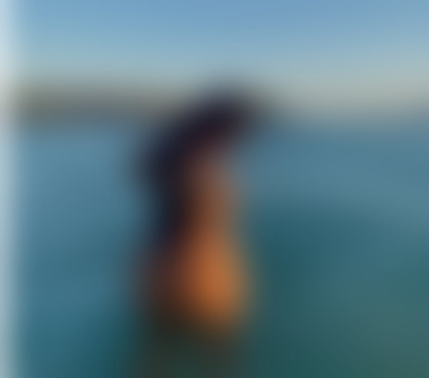 Photos for Jhully PARTY GIRL 24 hours New in Town 🤌🏻👏🏻