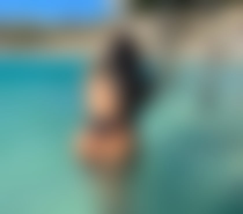 Photos for Jhully PARTY GIRL 24 hours New in Town 🤌🏻👏🏻