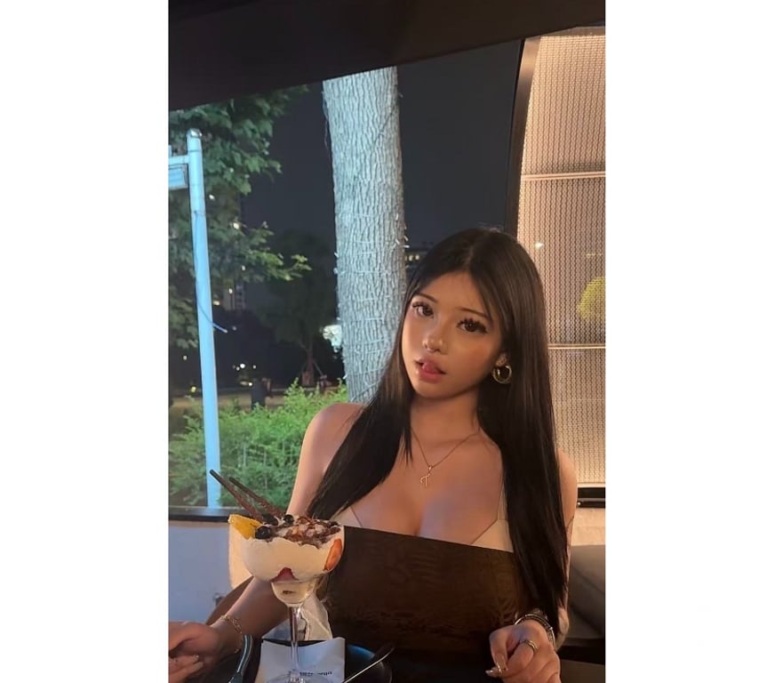 Escorts West Midlands Wolverhampton - Photos for Hot Japanese Girl