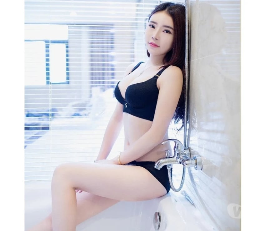 Escorts Glasgow Crosshill - Glasgow - Photos for 💕Super Busty Asian 💋 Relax Massage service💕