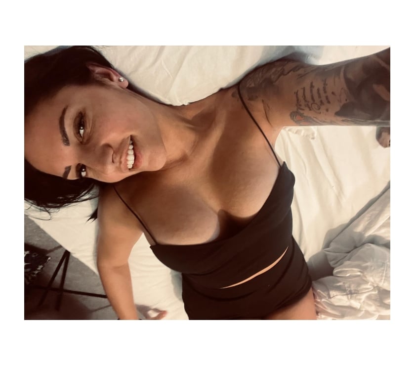 Escorts Wiltshire Swindon - Photos for NEW in Town 🔥HOT SARHA 🔥REAL PICTURES 💯