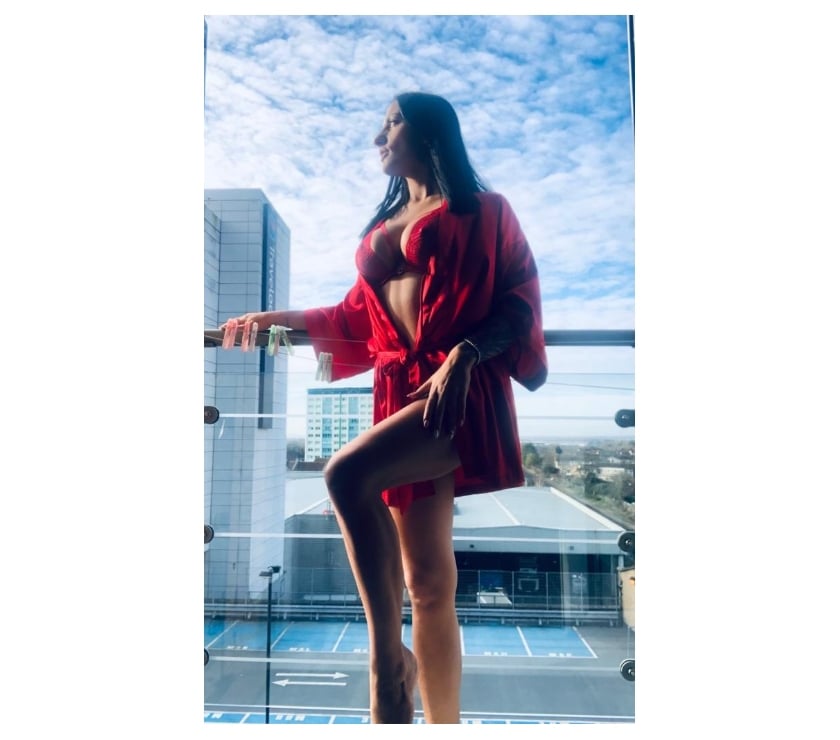 Escorts Swindon Town Centre Swindon - Photos for NEW in Town 🔥HOT SARHA 🔥REAL PICTURES 💯