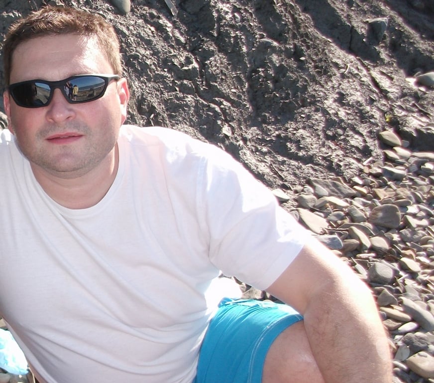 Escorts Shropshire Telford and Wrekin - Photos for Relaxing Male Company