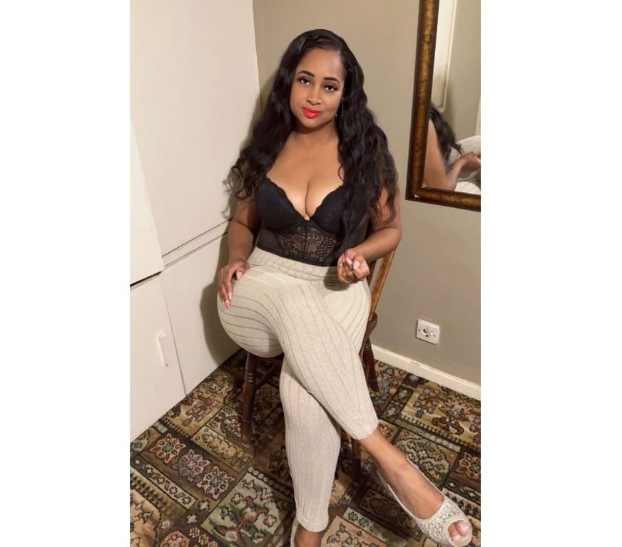Escorts South West London Battersea - South West London - Photos for the best party girl in town