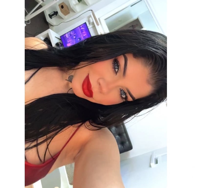 Escorts Reading Reading Town Centre - Reading - Photos for Hot brasiliana π§π·ππ₯ SMS mesg pls