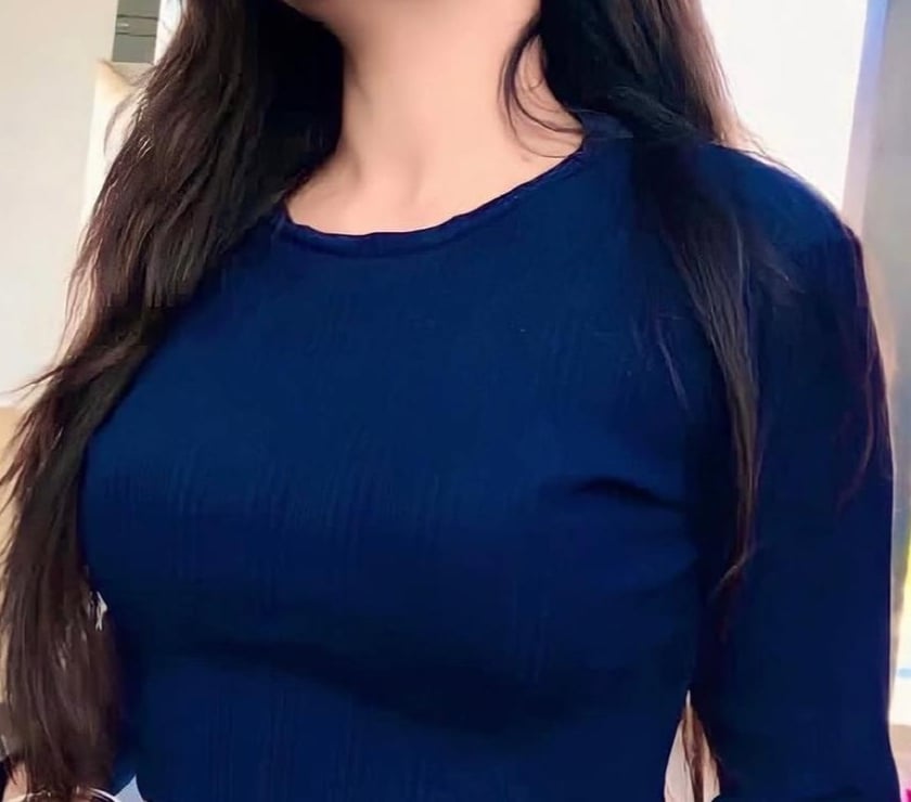 Escorts West Yorkshire Kirklees - Photos for ❤️ Natural beauty with fantastic curvy body🤤