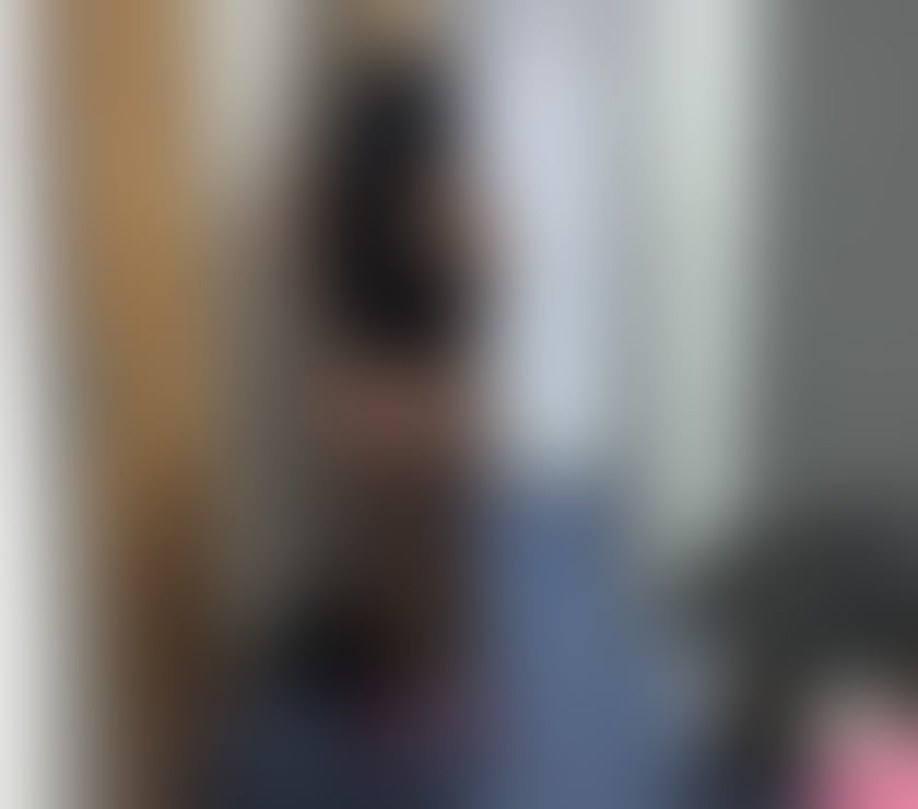 🥰NEW IN YOUR TOWN VALENTINA🥰