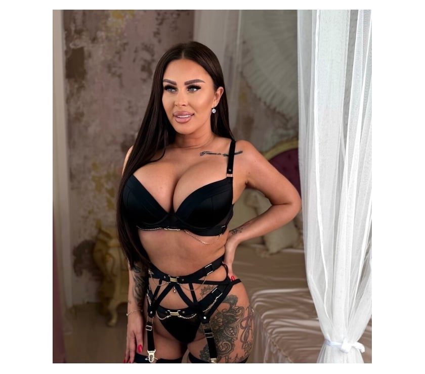 Escorts and Massages Leatherhead Mole Valley - Photos for LUXURY MILF-ULTIMATE BOMBSHELL-PARTY