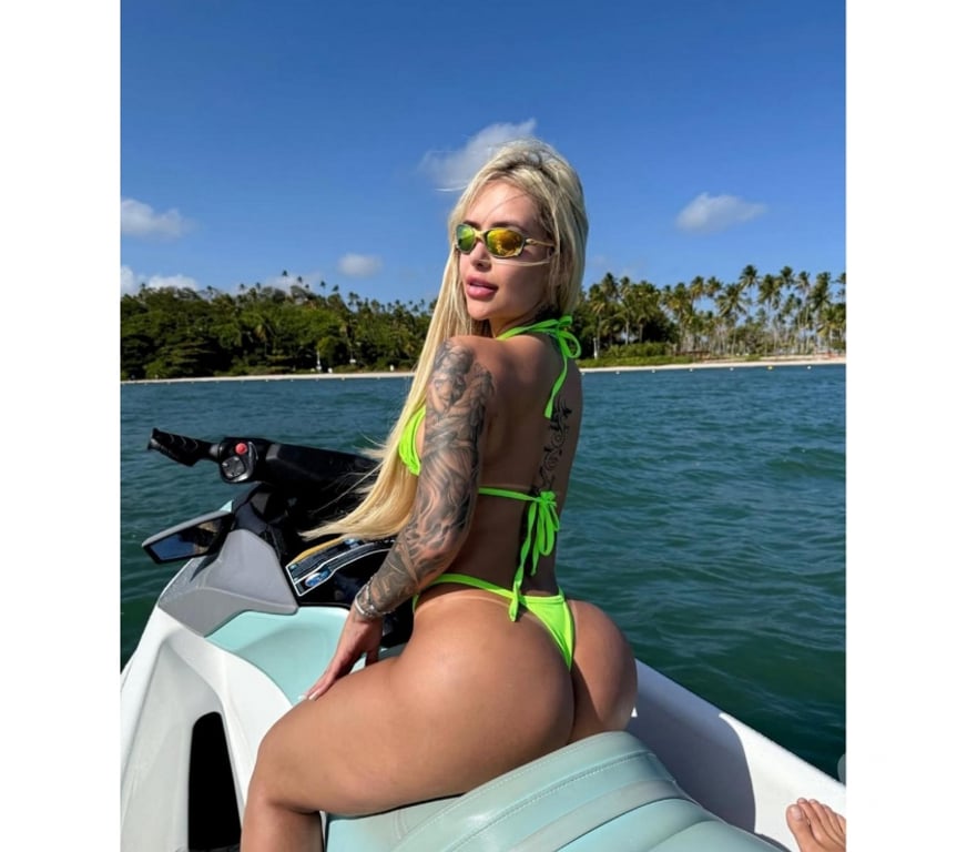 Escorts North West London Wembley Park - North West London - Photos for Bianca Brazilian party girl 24 hours available 🇧🇷 🥂