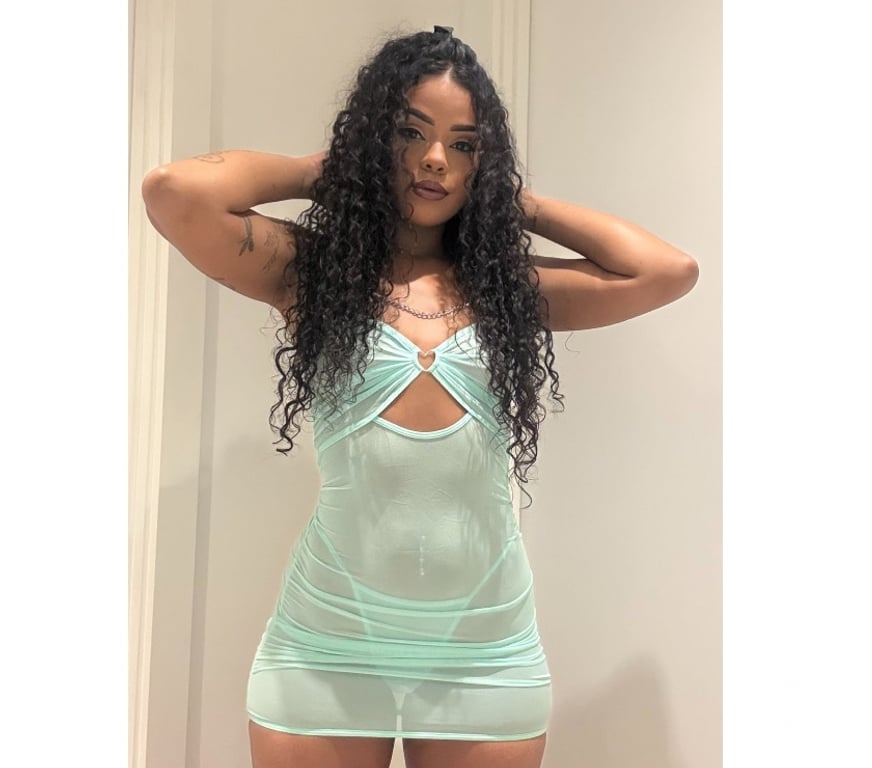 Escorts Barking and Dagenham Barking - Barking and Dagenham - Photos for skinny Brazilian curly girl with big butt