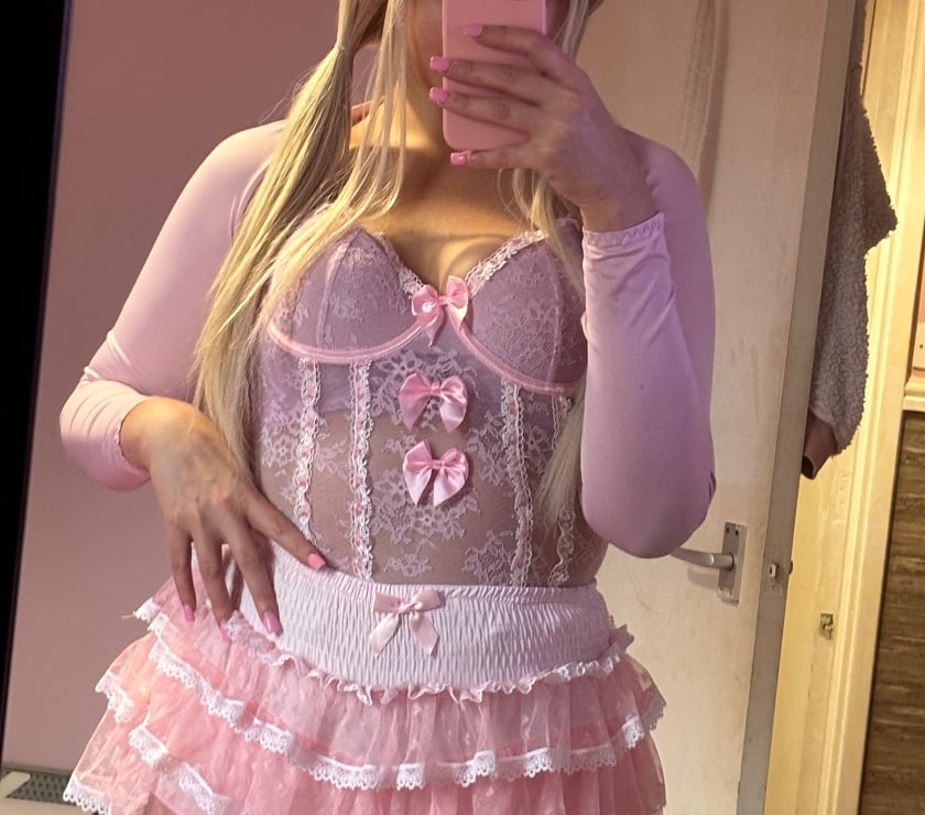 Petite Blonde Fun! Sneaky & Spontaneous Car Meets x