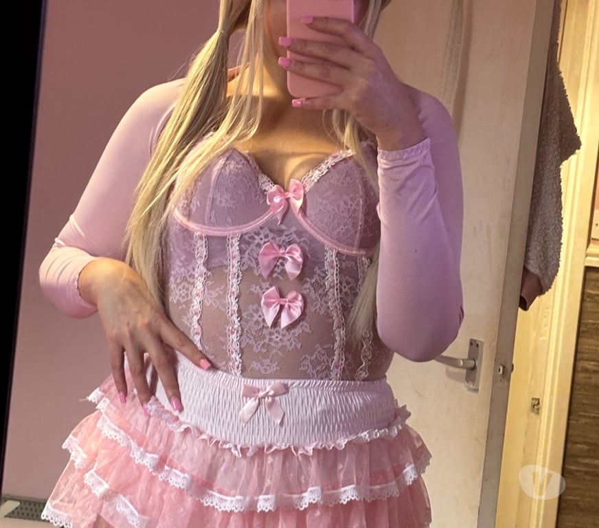 Escorts West Midlands Dudley - Photos for Petite Blonde Fun! Spontaneous Car Meets x