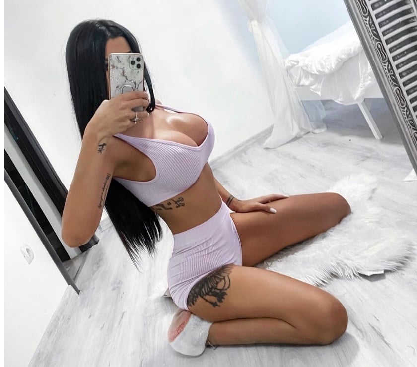 Vip escort ❤️busty brunette ❤️☎️