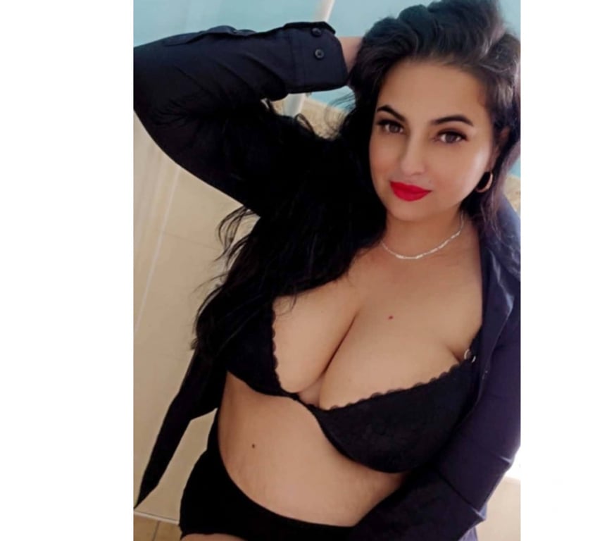 Escorts Bedfordshire Luton - Photos for New Girl in a Town Georgina Party 🎉