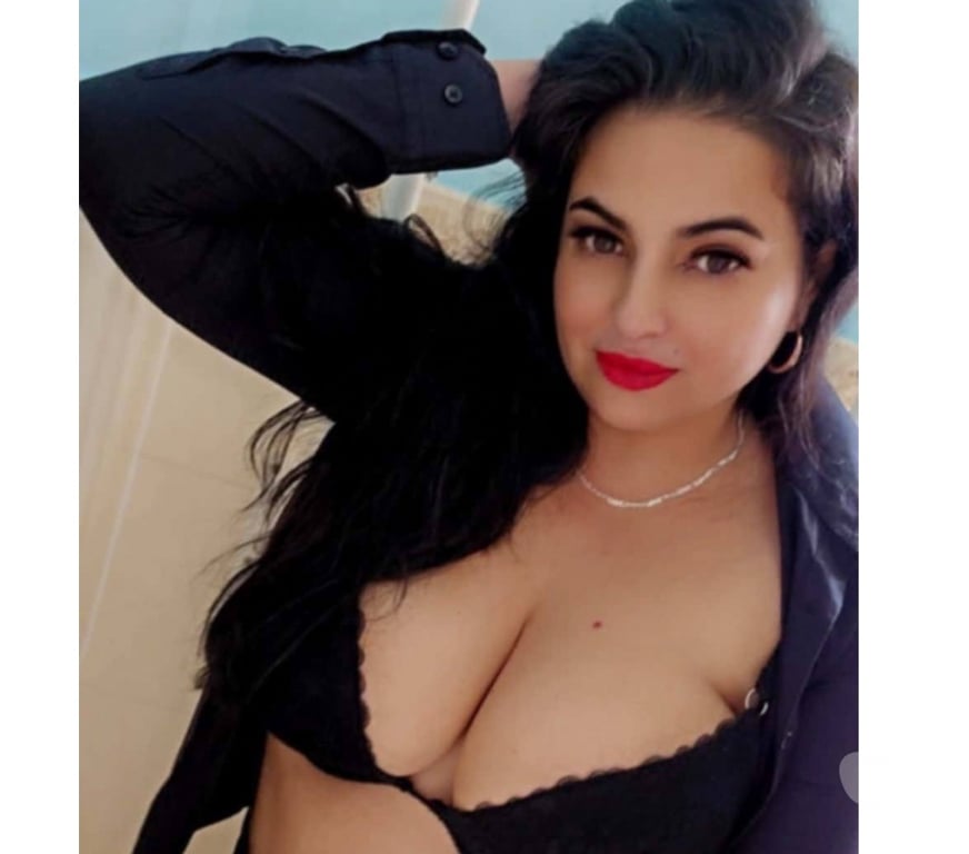 Escorts Bedfordshire Luton - Photos for New Girl in a Town Georgina Party 🎉