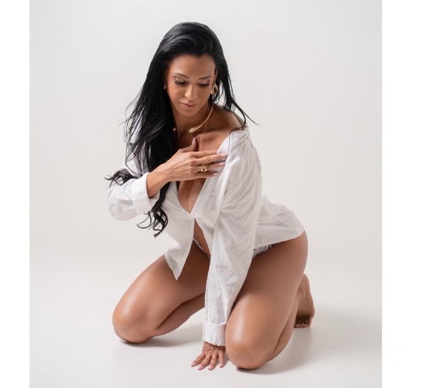 Escorts West London Hounslow - Photos for 🇧🇷🍑Luxury girl Fist time here 🍑🇧🇷