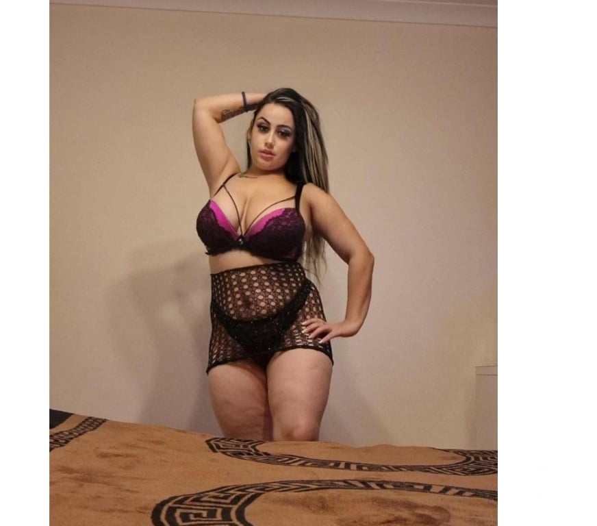 Escorts South East London Croydon - Photos for 💦Senzual Ella Brunette 😋a best big breasts . PARTY