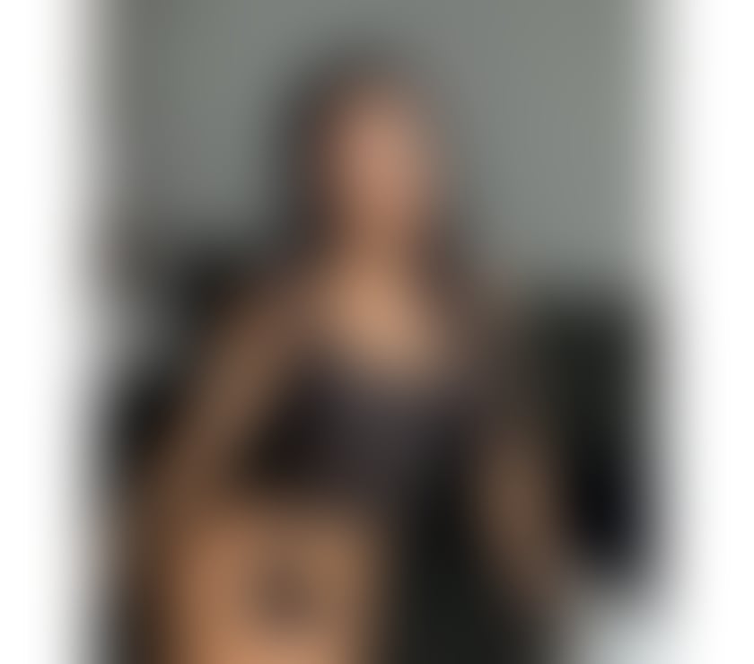 SLIM BRUNETTE 🖤 OUTCALL ONLY