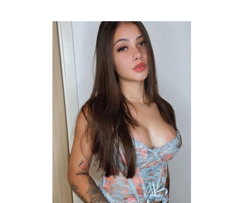 Escorts South East London Croydon - Photos for YOUNG BEAUTIFUL BRAZIL 🎉🥂🎊🍾🇧🇷PARTY