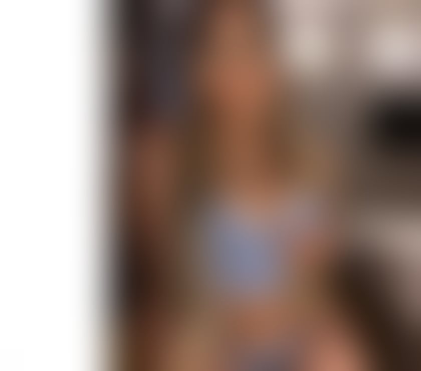 Escorts South East London Croydon - Photos for BRUNETTE YOUNG PARTY 🇧🇷🎊🍾