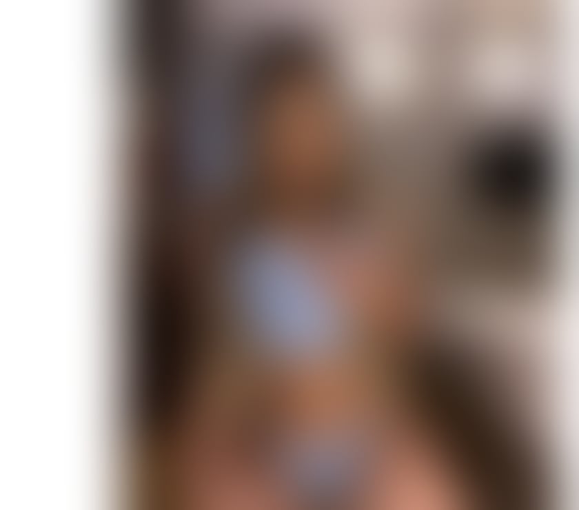 Escorts South East London Croydon - Photos for BRUNETTE YOUNG PARTY 🇧🇷🎊🍾
