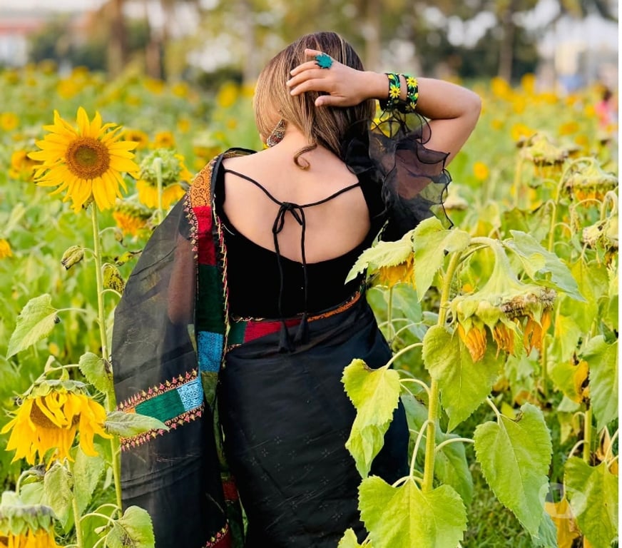 Escorts Greater Manchester Oldham - Photos for I am sonia, new in your town. Hot indian sexy party girl